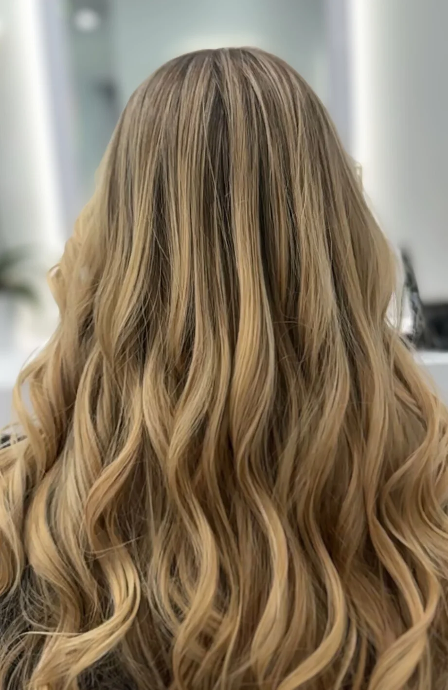 Fabi Hair and Makeup – Professional hairstyling & makeup for any occasion! Specializing in blowouts, haircuts, balayage, highlights, Mega Hair, and keratin treatments (with or without formaldehyde). Service in New York