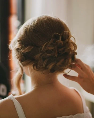 Fabi Hair and Makeup – Professional hairstyling & makeup for any occasion! Specializing in blowouts, haircuts, balayage, highlights, Mega Hair, and keratin treatments (with or without formaldehyde). Service in New York