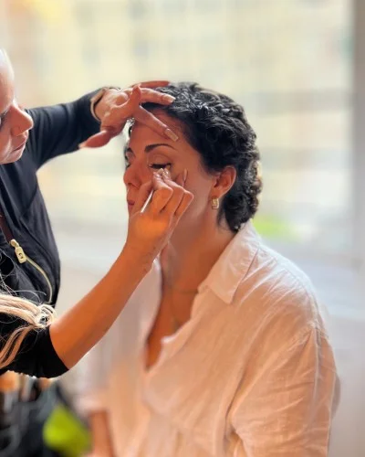 Fabi Hair and Makeup – Professional hairstyling & makeup for any occasion! Specializing in blowouts, haircuts, balayage, highlights, Mega Hair, and keratin treatments (with or without formaldehyde). Service in New York